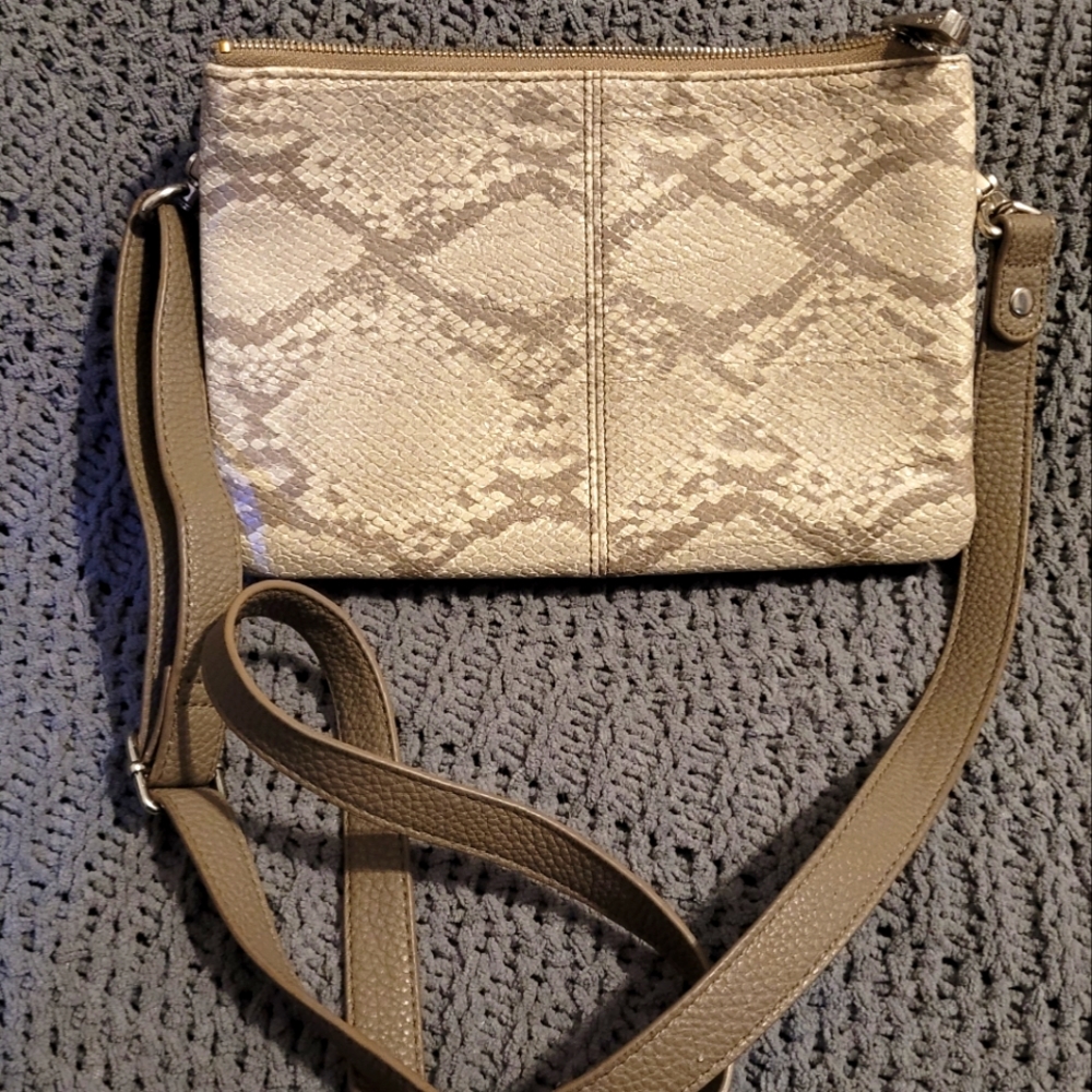 EUC Thirty-one crossbody purse.